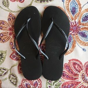 Awesome condition Havaianas flip flops! Size 7/8.